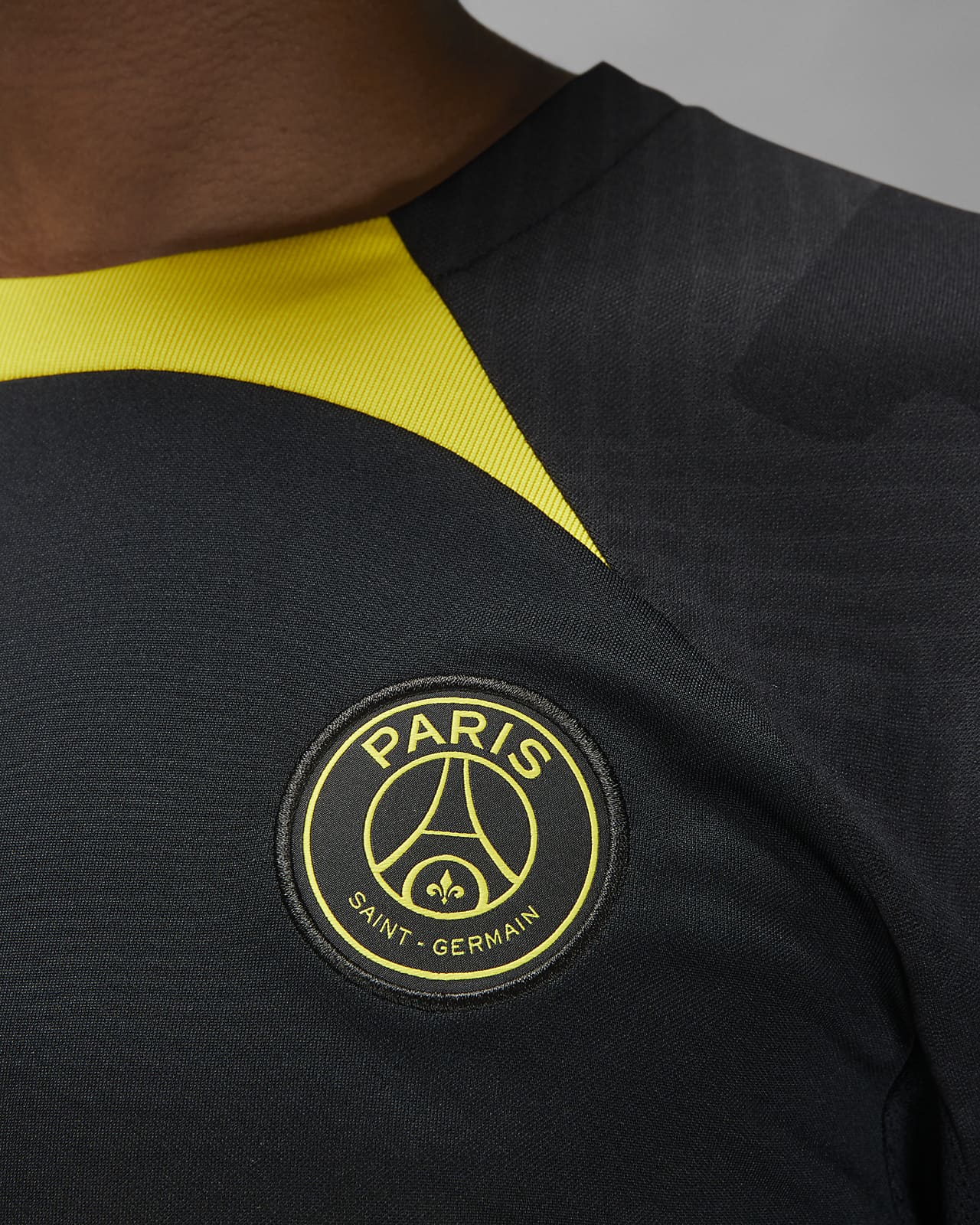 Paris Saint-Germain Strike Men's Jordan Dri-FIT Knit Soccer Top 