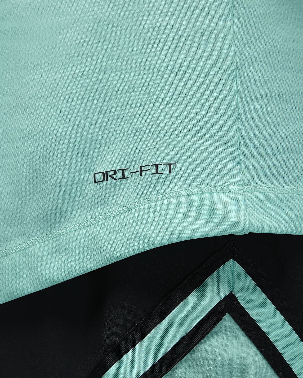 T shirt online con cappuccio nike