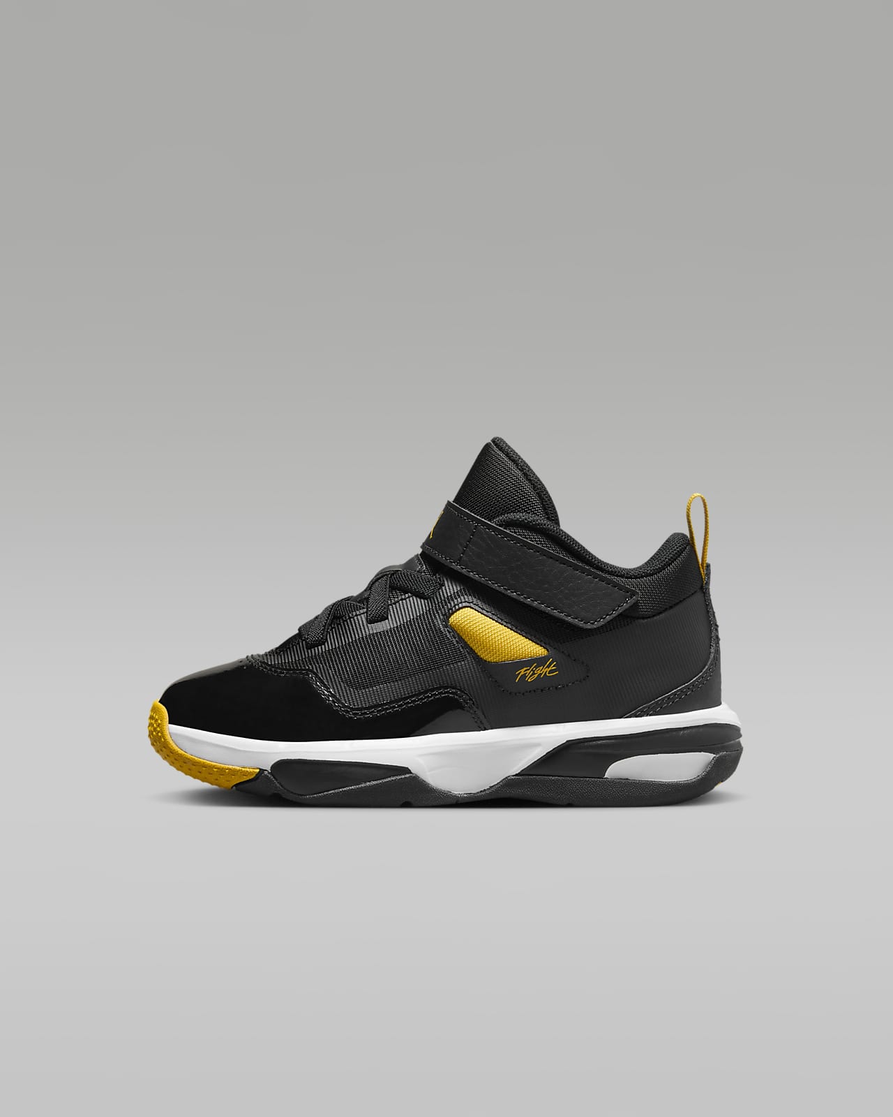 Stay Loyal 3 Younger Kids Shoes. Nike DK