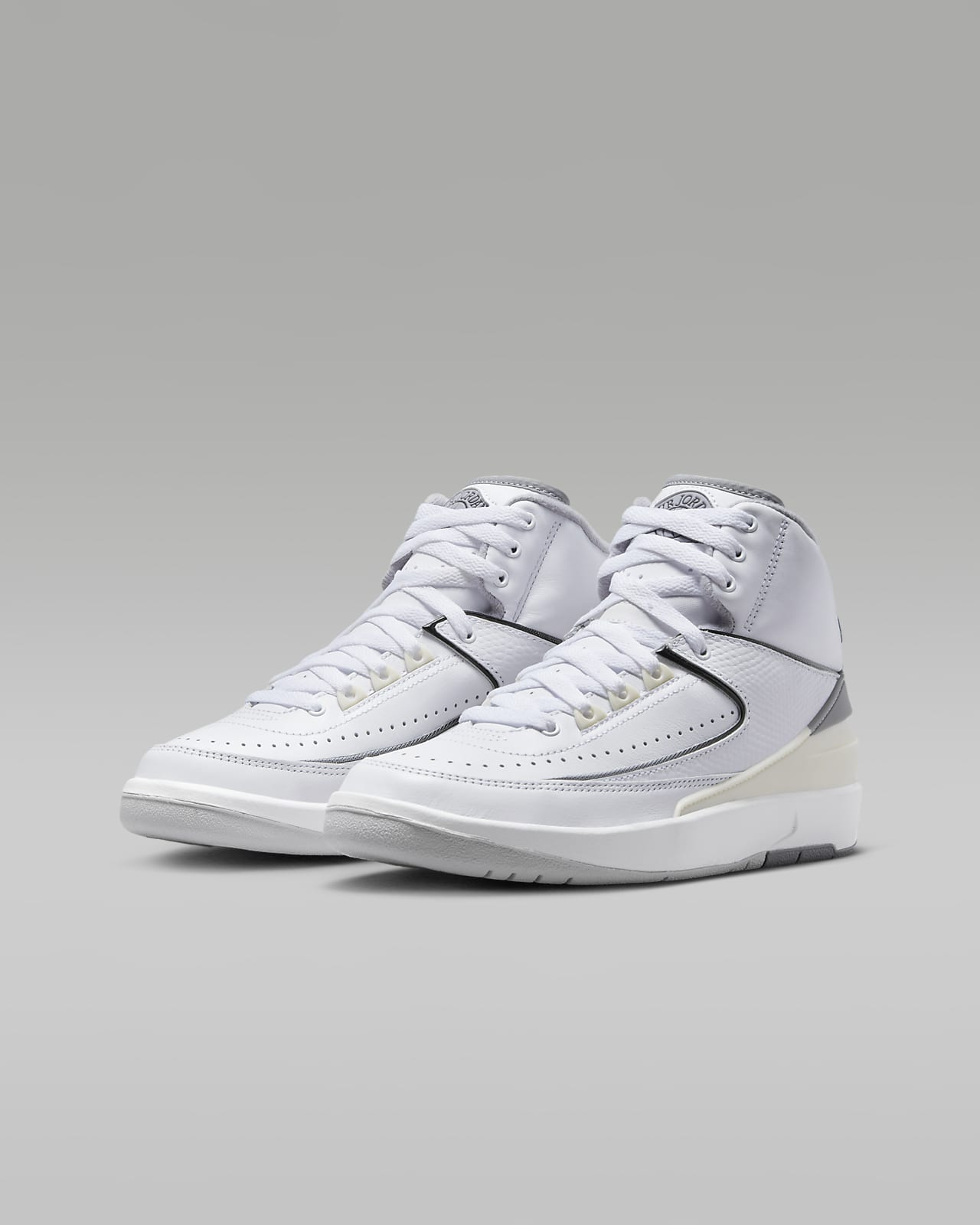 Air Jordan 2 Retro Older Kids' Shoes. Nike LU