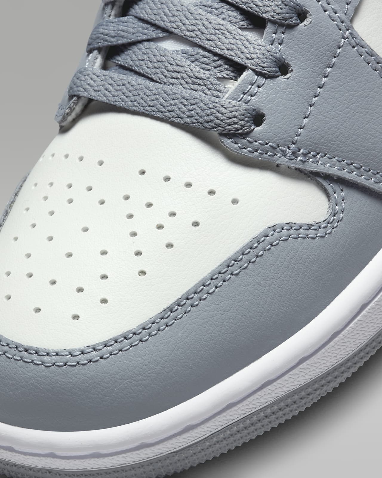 Air Jordan 1 中筒女鞋。Nike TW
