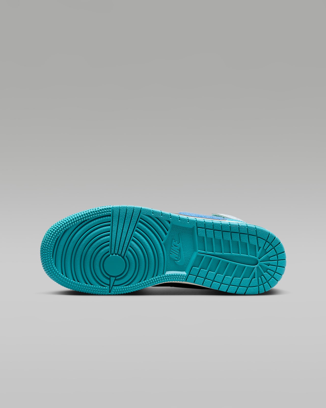 Air Jordan 1 Mid Sneaker School Older Kids Shoes. Nike CA