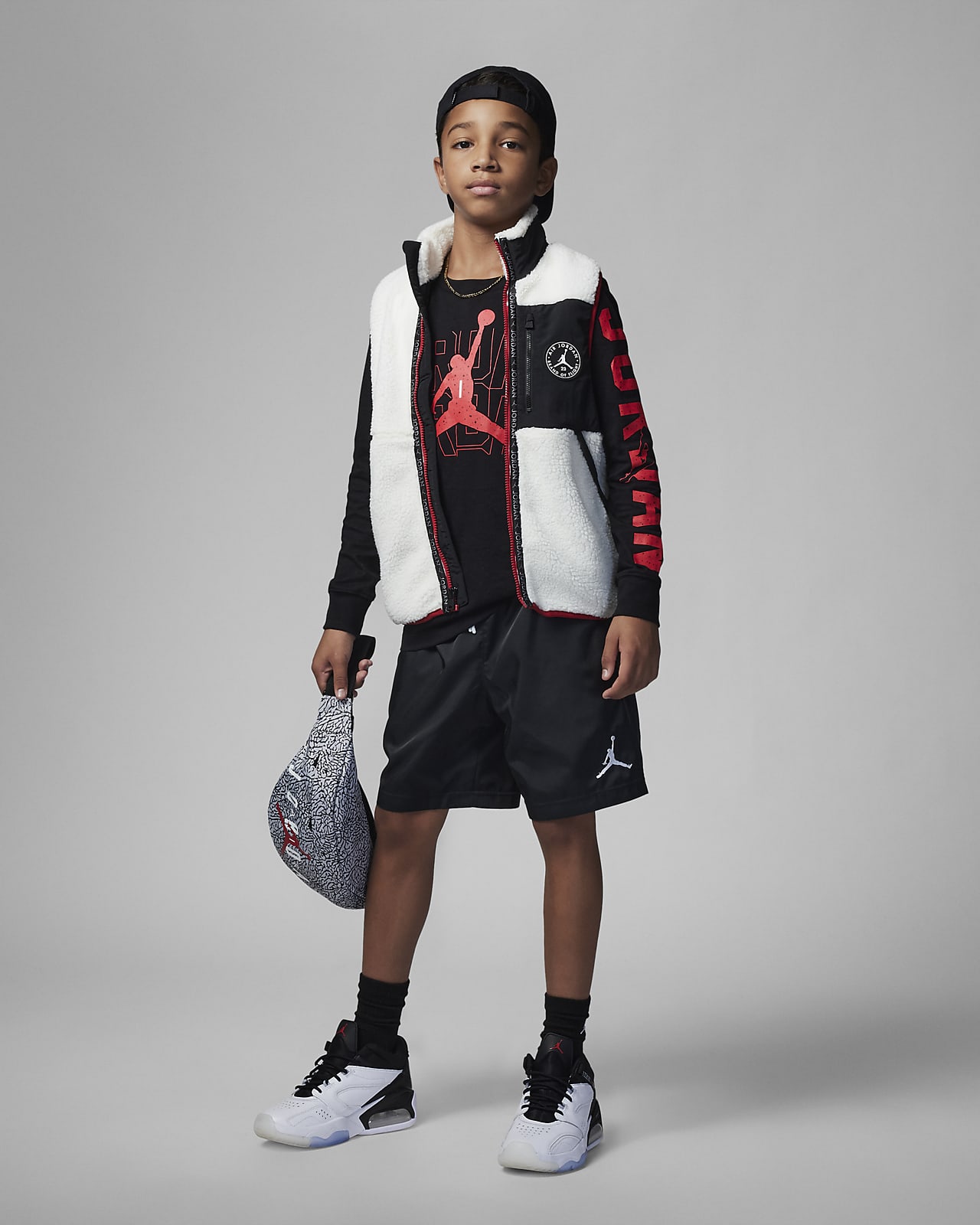 Jordan Big Kids Back Screen Long Sleeve T Shirt. Nike JP