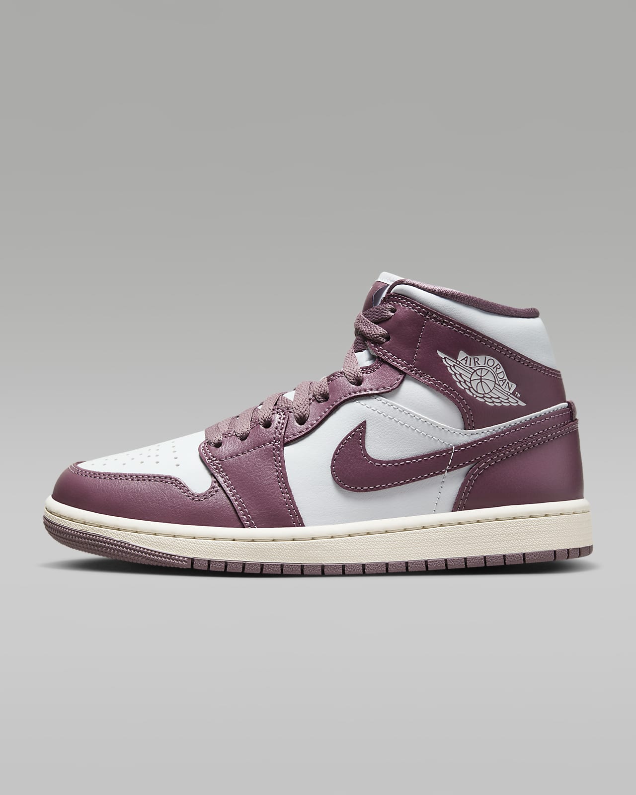 Jordan retro sales aj1 mid