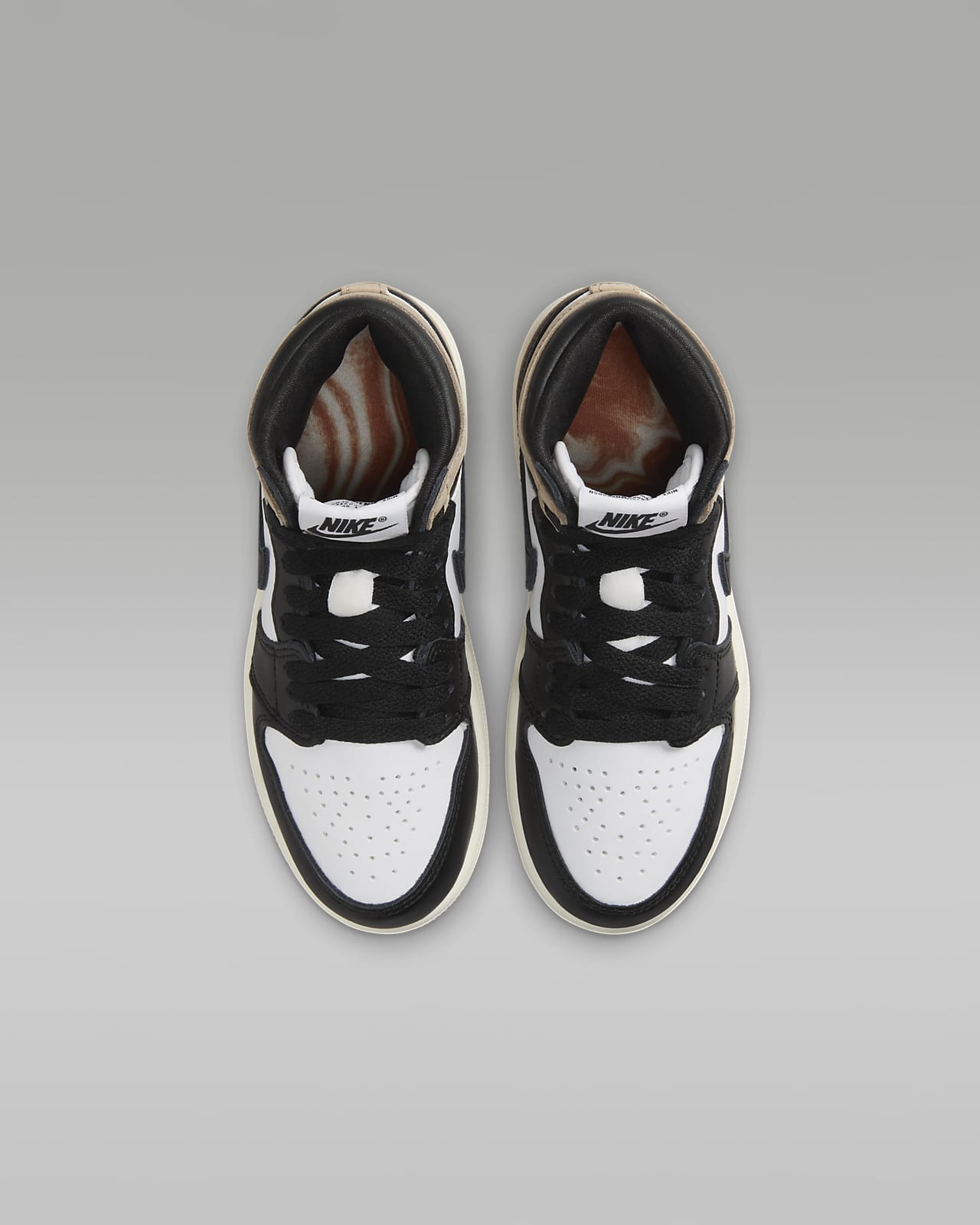 Jordan 1 Retro High OG Younger Kids' Shoes. Nike CA