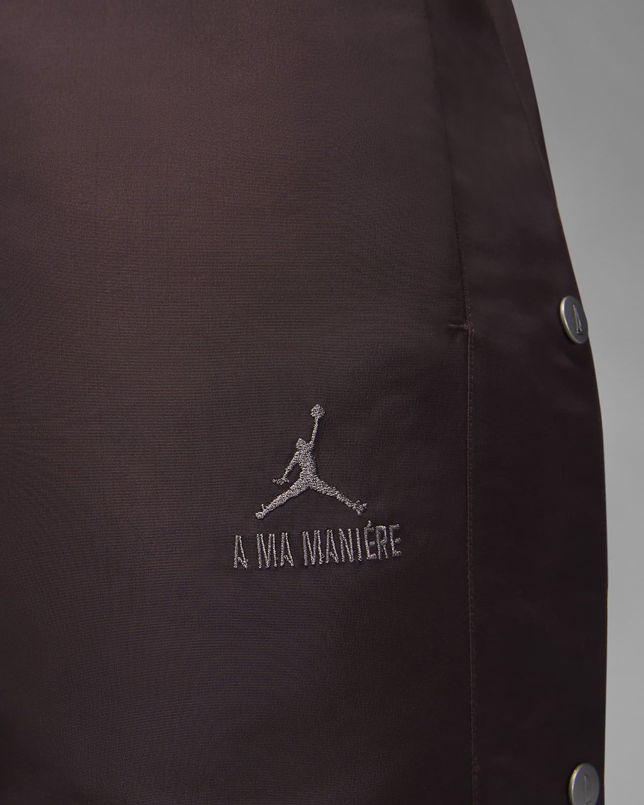 Jordan x A Ma Maniére Men's Snap Trousers. Nike CZ