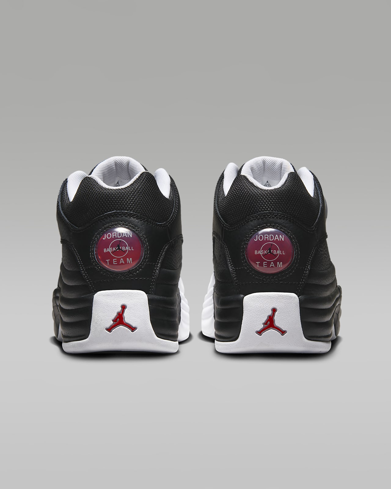 Tenis jordan deals jumpman rojos