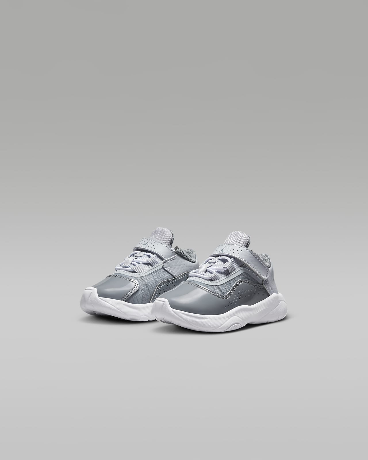 Tenis jordan bebe precio sale