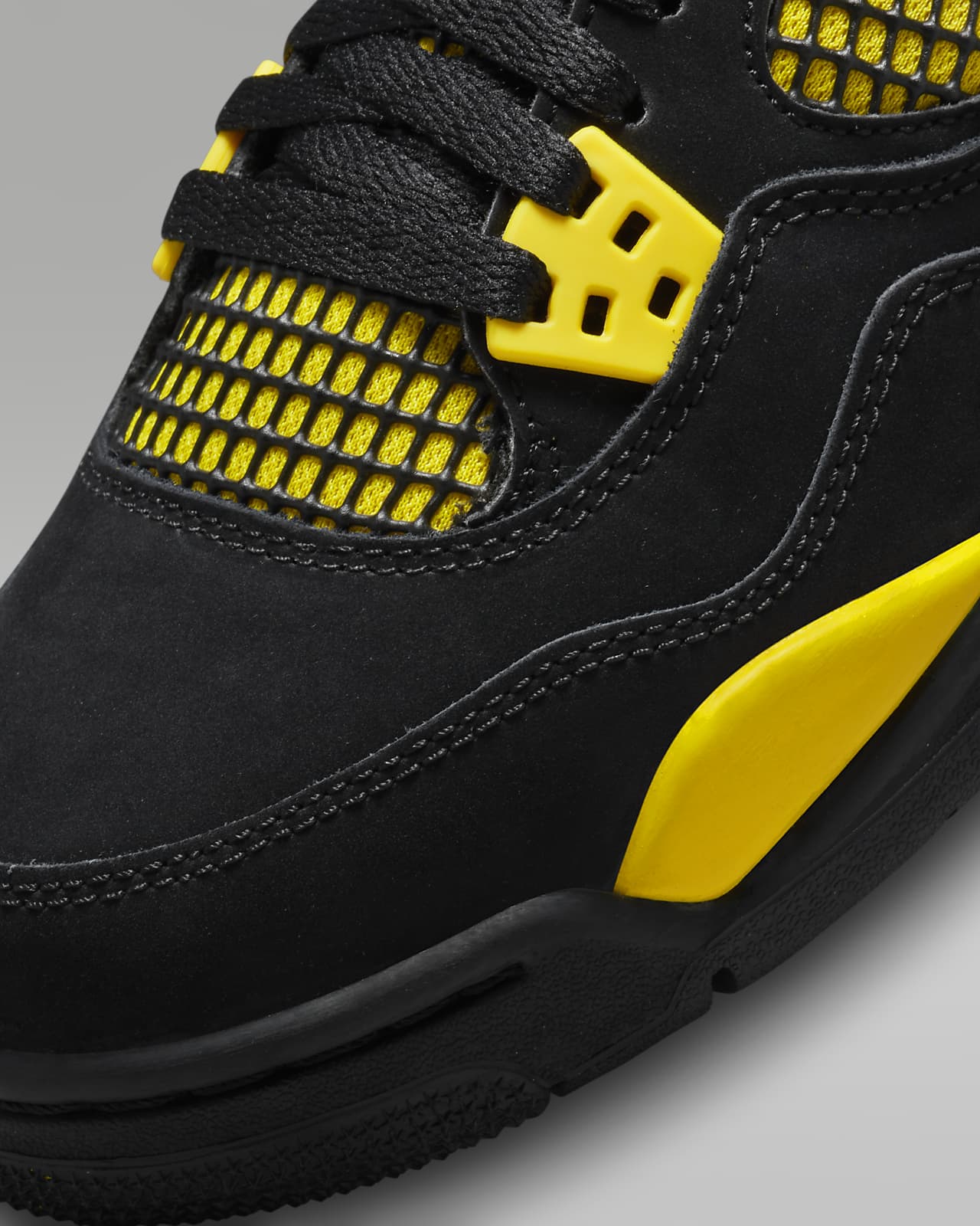 Air Jordan 4 Retro Older Kids' Shoes