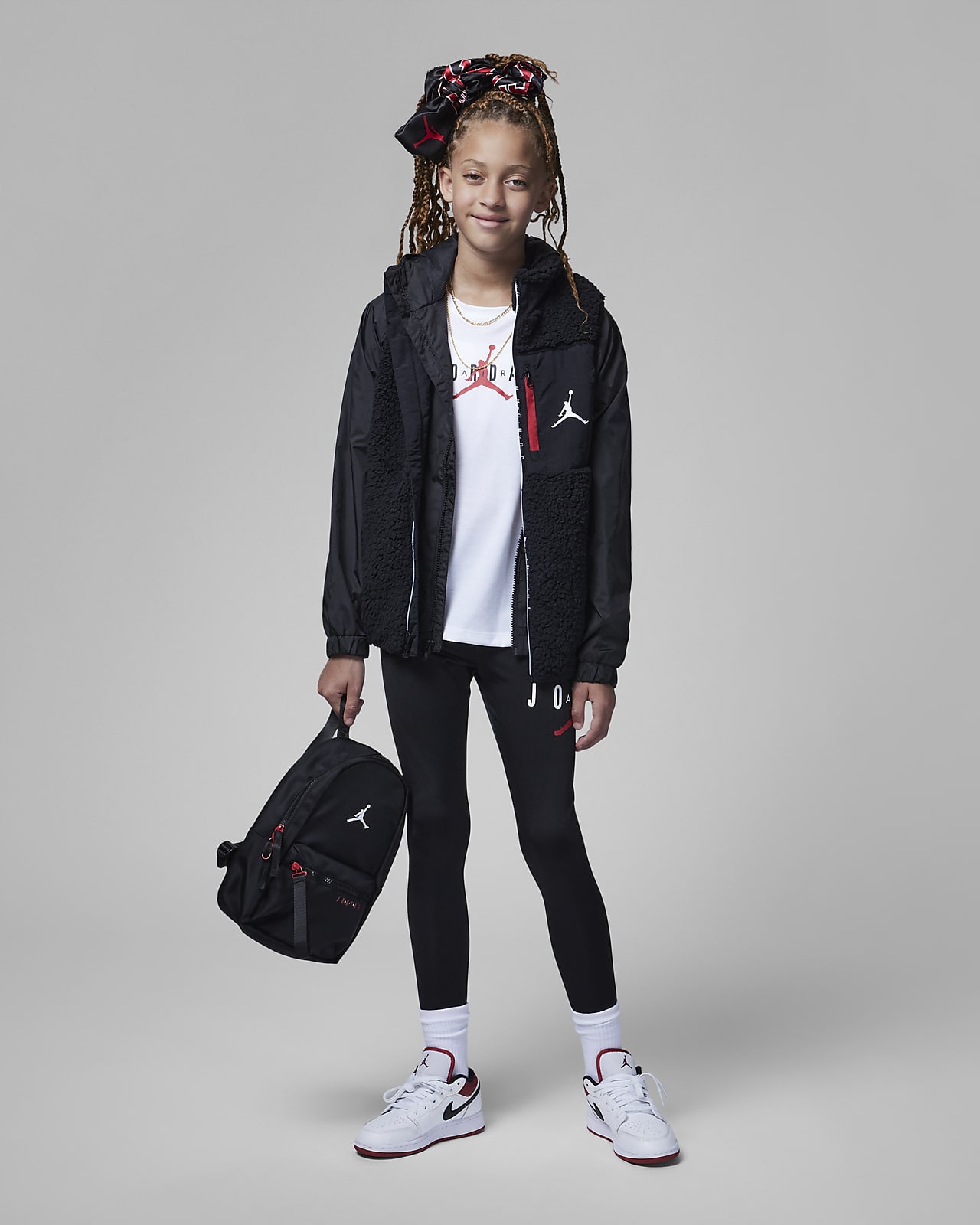 Jordan Older Kids' T-Shirt. Nike LU