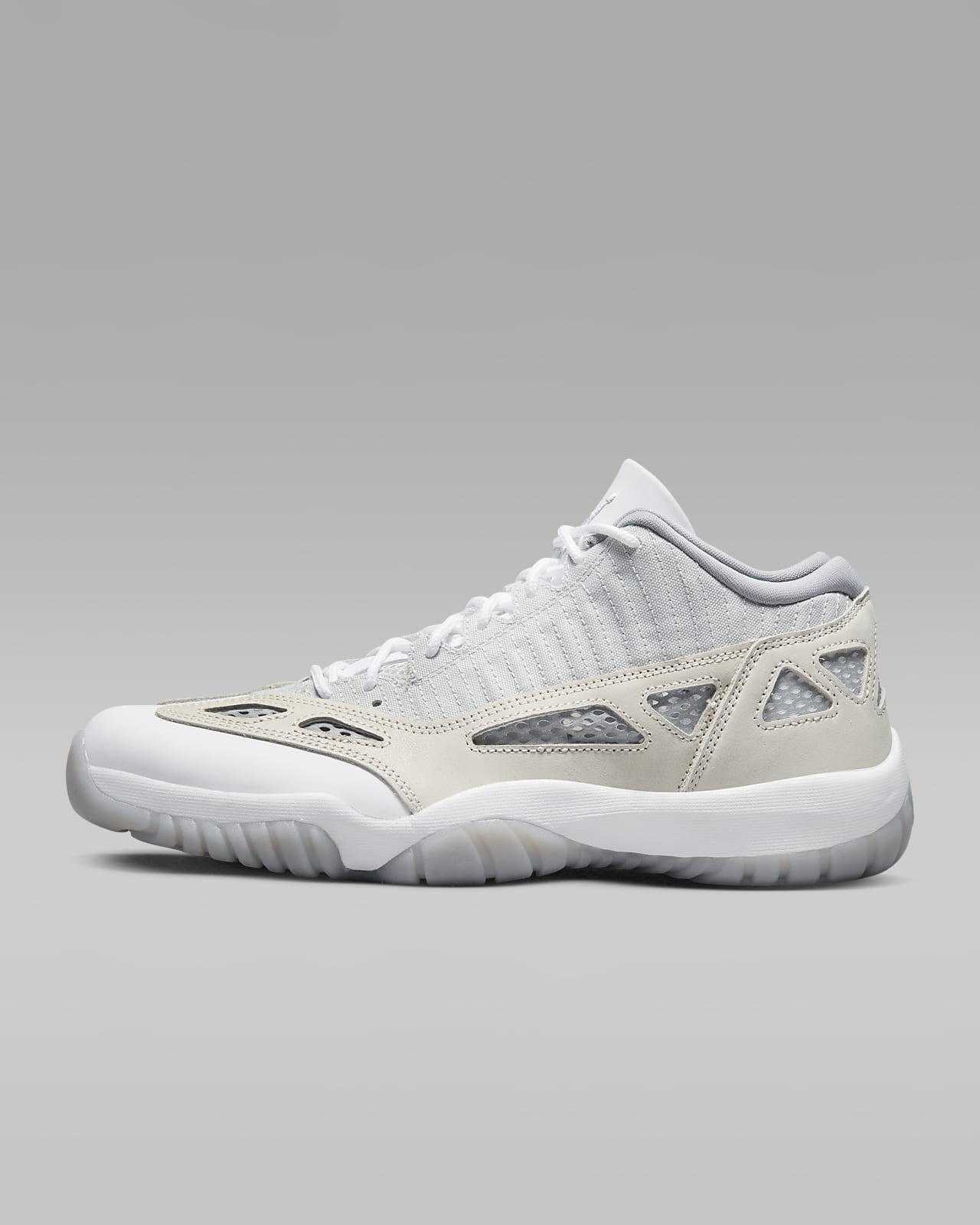 Scarpa Air Jordan 11 Retro Low IE Uomo. Nike CH