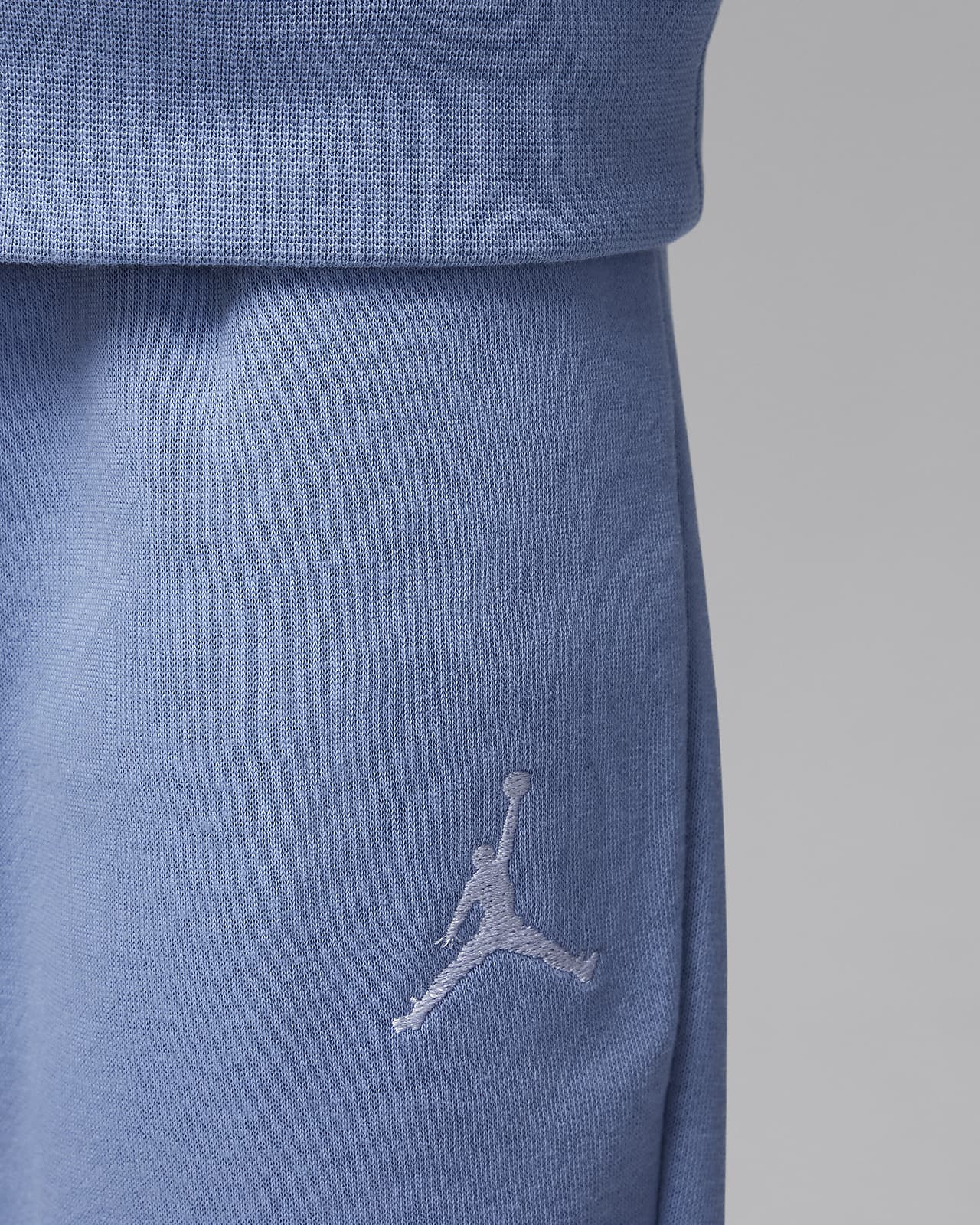 Jordan MJ Essentials Fleece Pullover Set Younger Kids' 2-Piece Hoodie Set.  Nike BE
