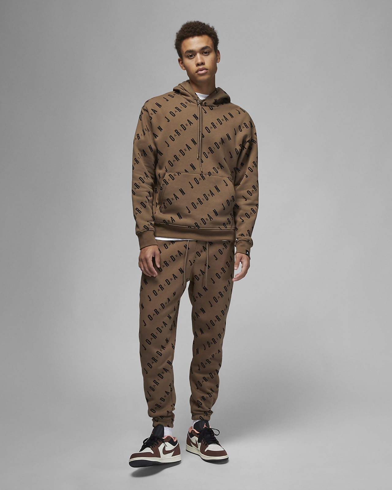 Jordan Essentials Men's Fleece Pullover Hoodie. Nike UK