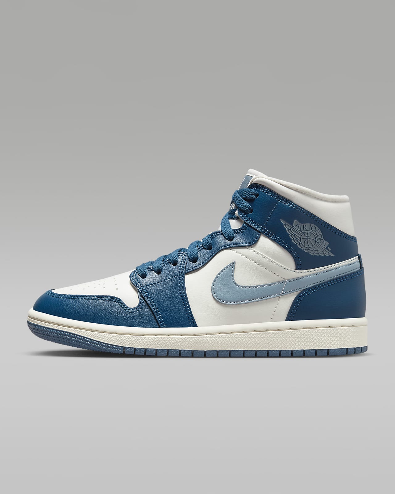 Air Jordan 1 Mid Women'S Shoes. Nike Vn
