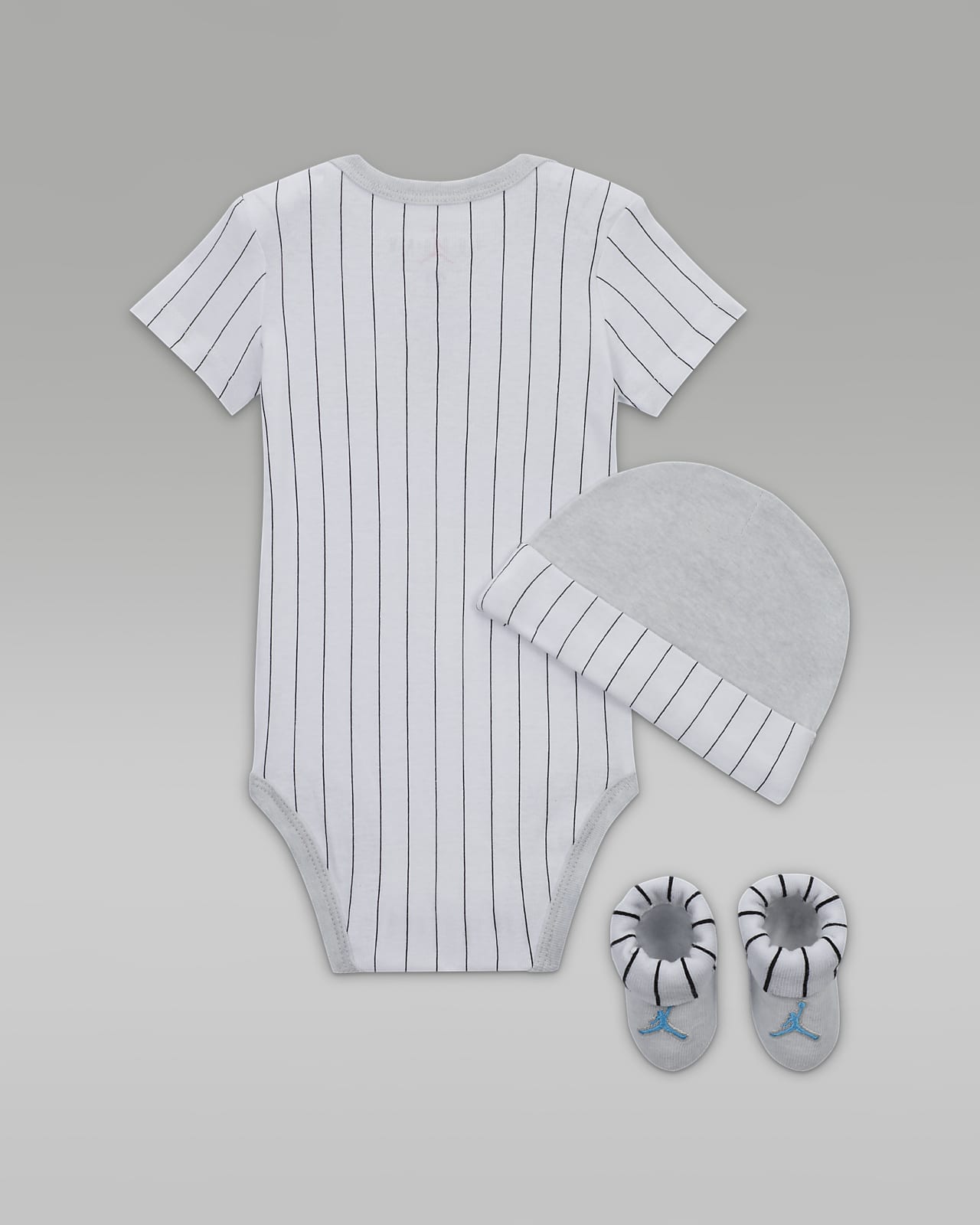 Newborn baby top jordan set