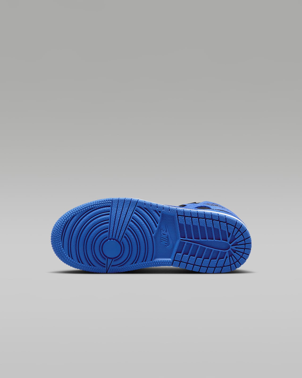Royal blue cheap sneakers nike