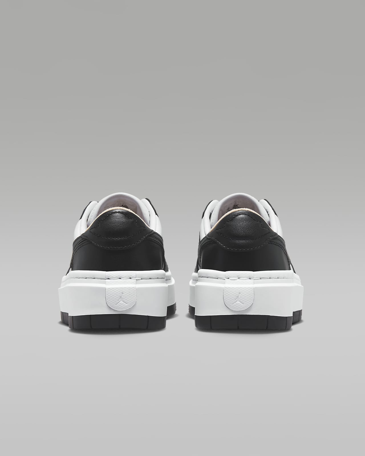 Nike air jordan 1 retro discount low lifted