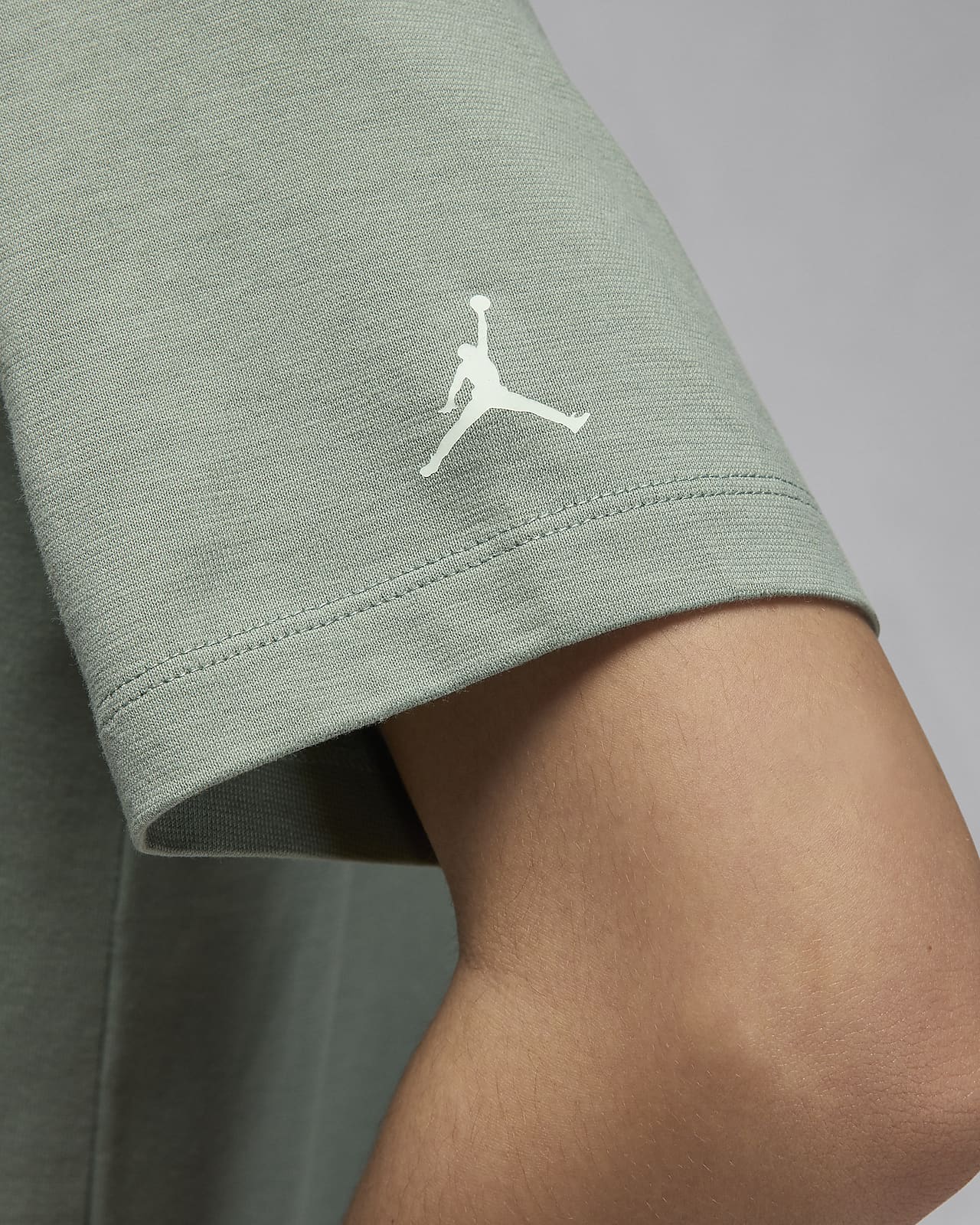 Nike heritage shirt store