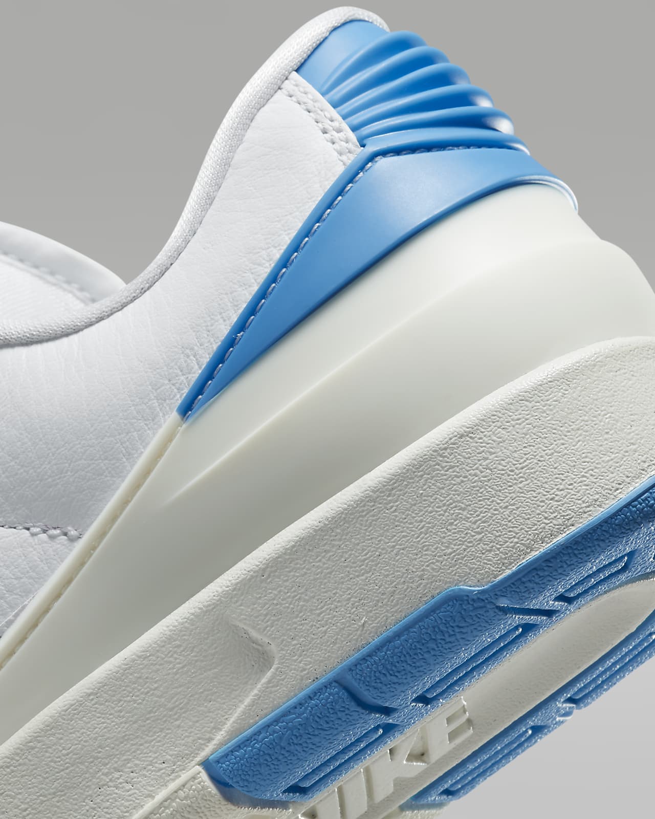 Air Jordan 2 Retro Low Women s Shoes. Nike SI