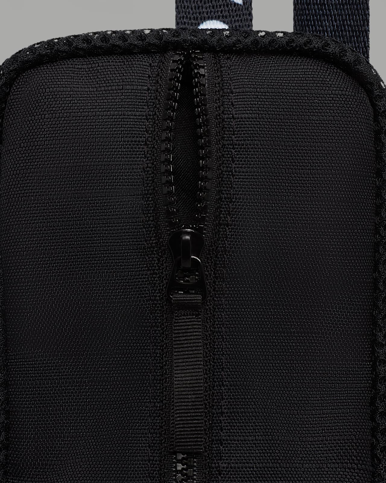 Tour de cou nike deals psg