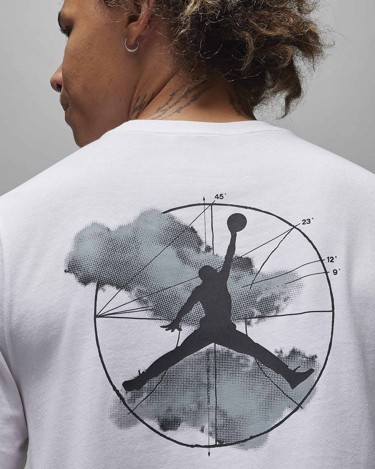 Jordan Sport Men's Graphic T-Shirt. Nike SG