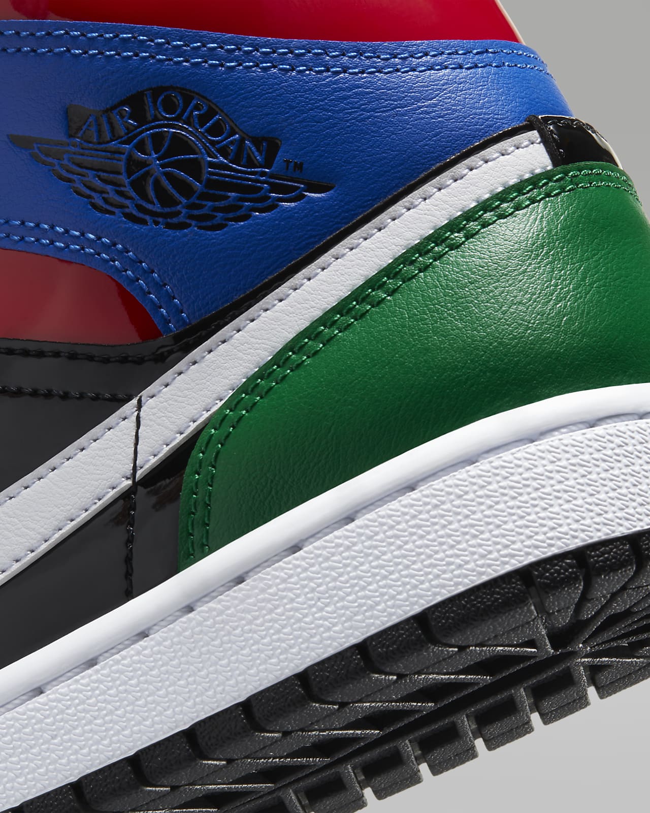 Air jordan 1 mid se women's deals - multicolor