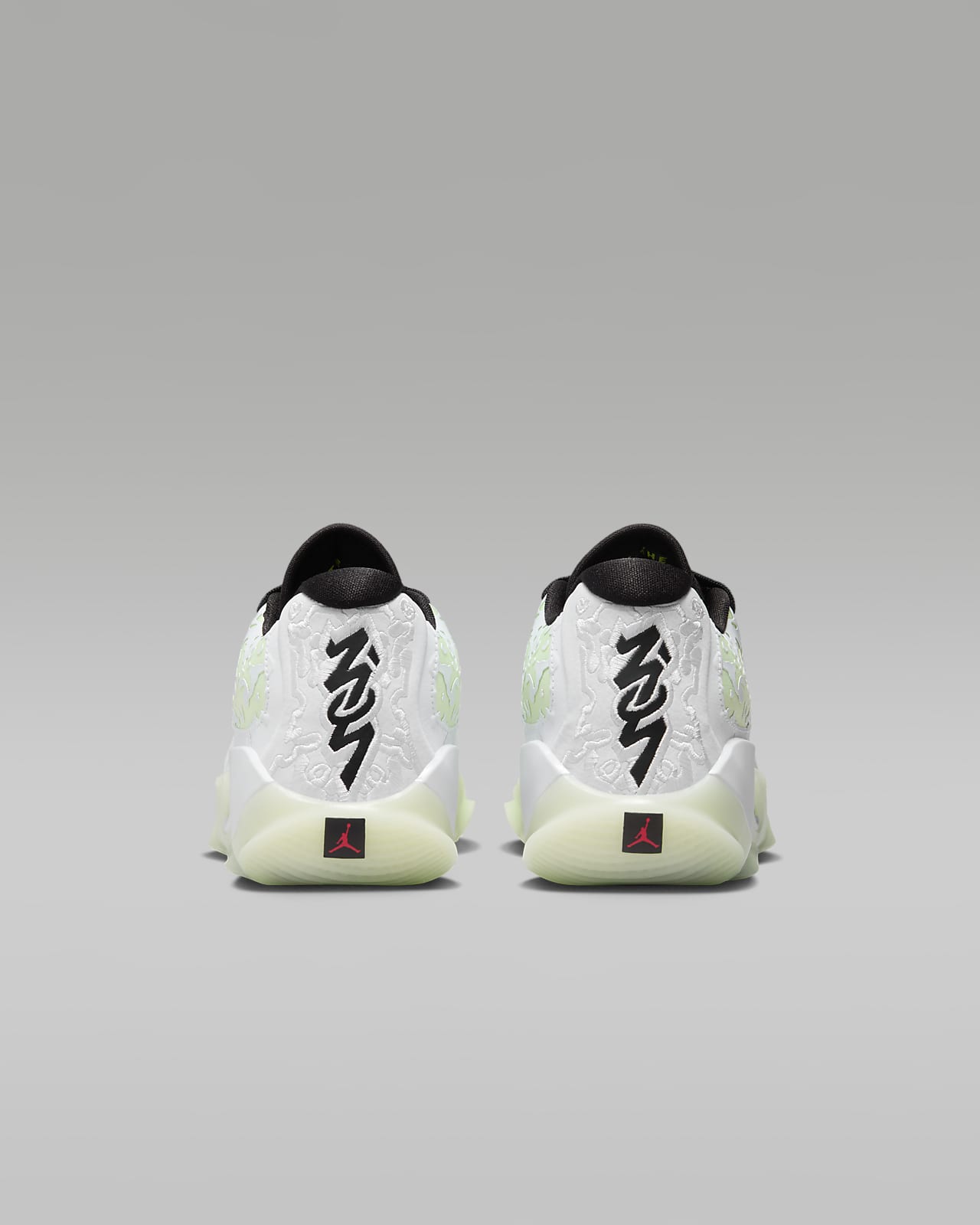 White nike youth best sale basketball shoes