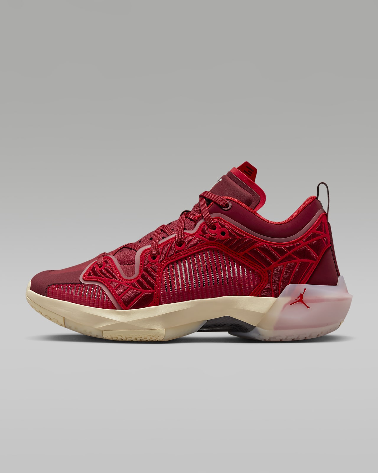 Air Jordan XXXVII Low Women's Basketball Shoes. Nike LU
