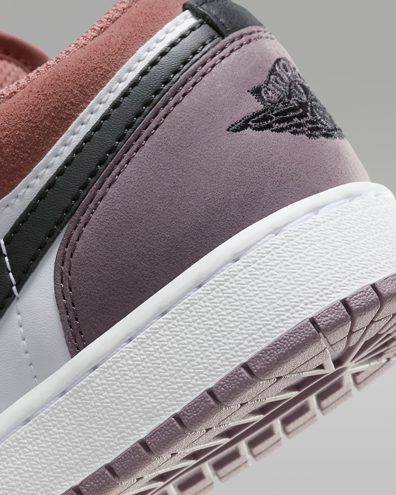 Air Jordan 1 Low SE kinderschoenen. Nike BE