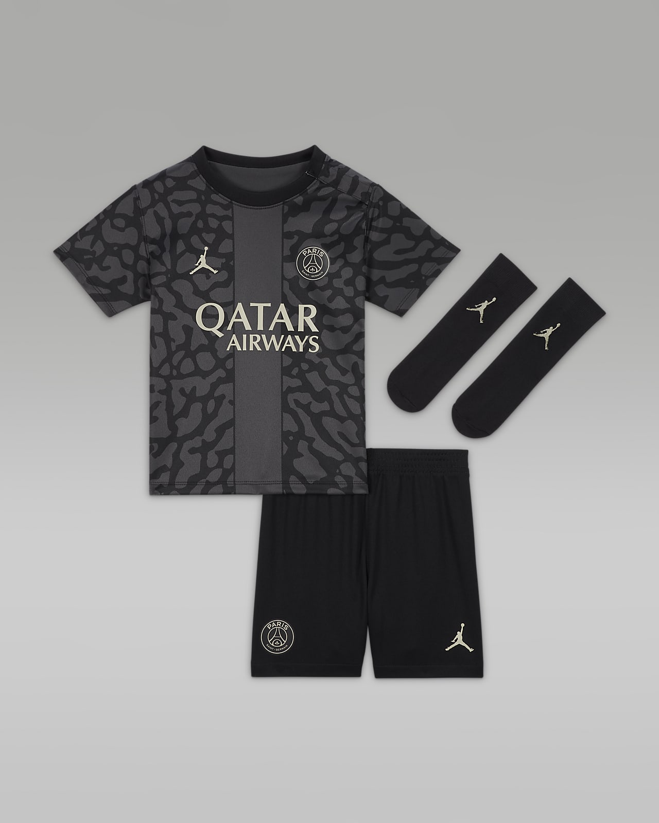 Conjunto de três peças de futebol Nike do terceiro equipamento Paris Saint-Germain 2023/24 para bebé