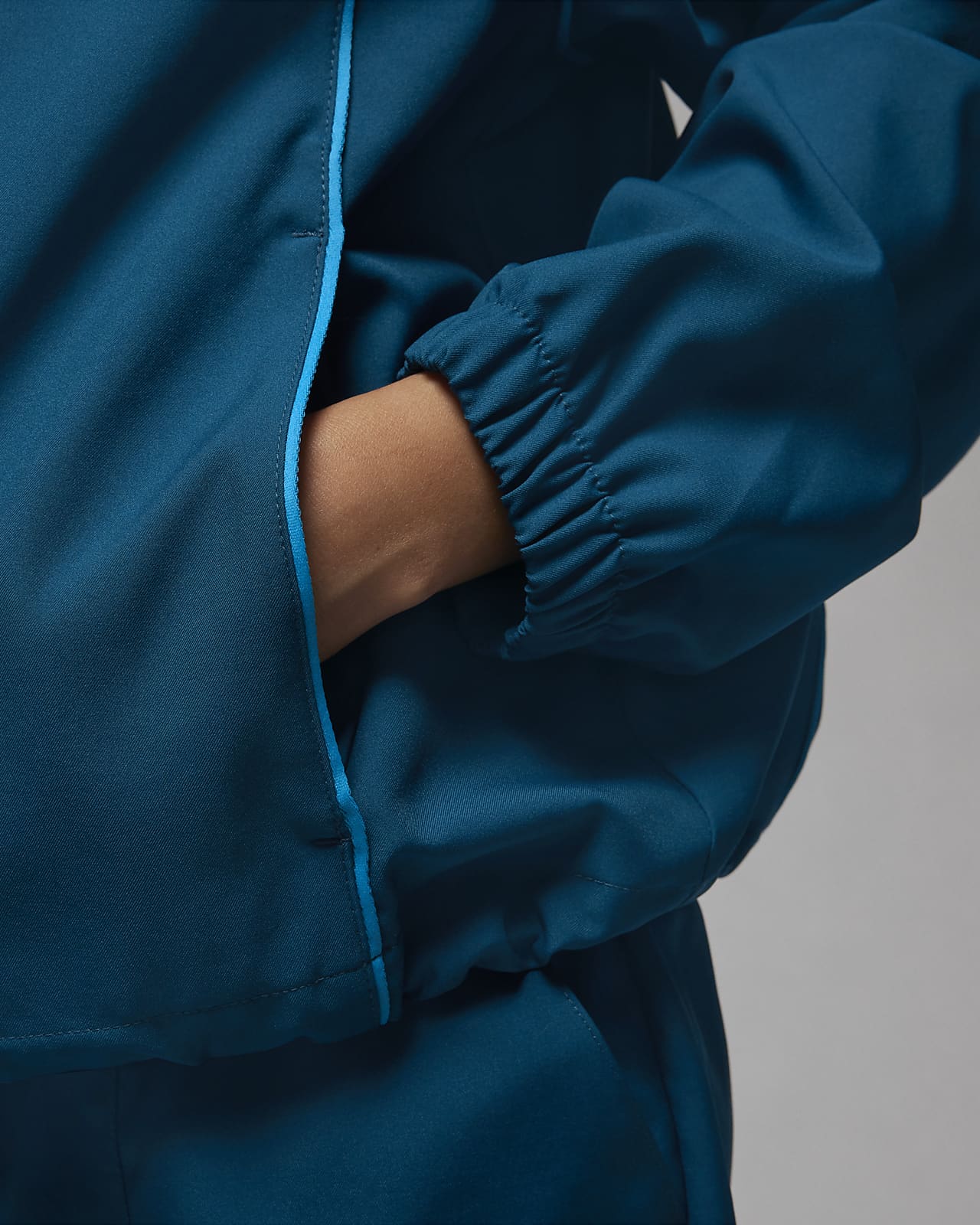 Jordan Women s Woven Jacket