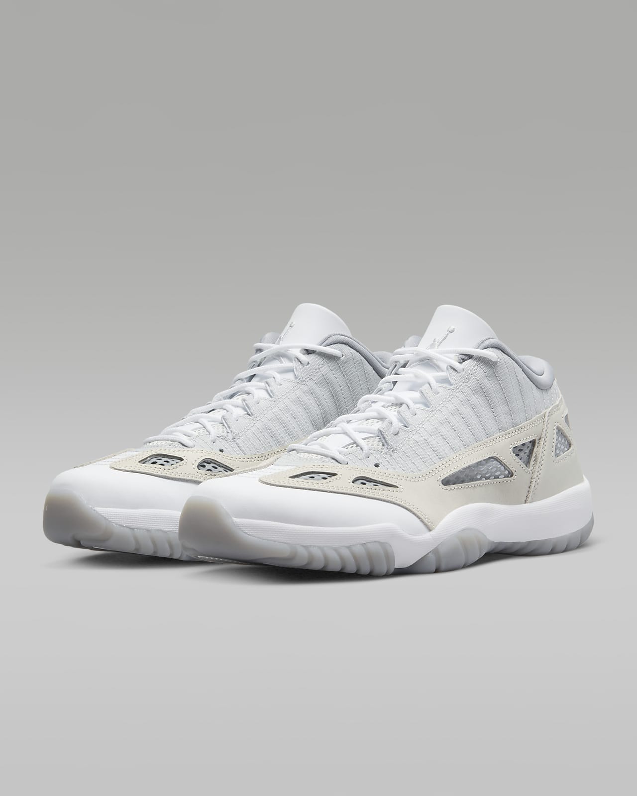 Air Jordan 11 Retro Low IE Men's Shoes. Nike SI