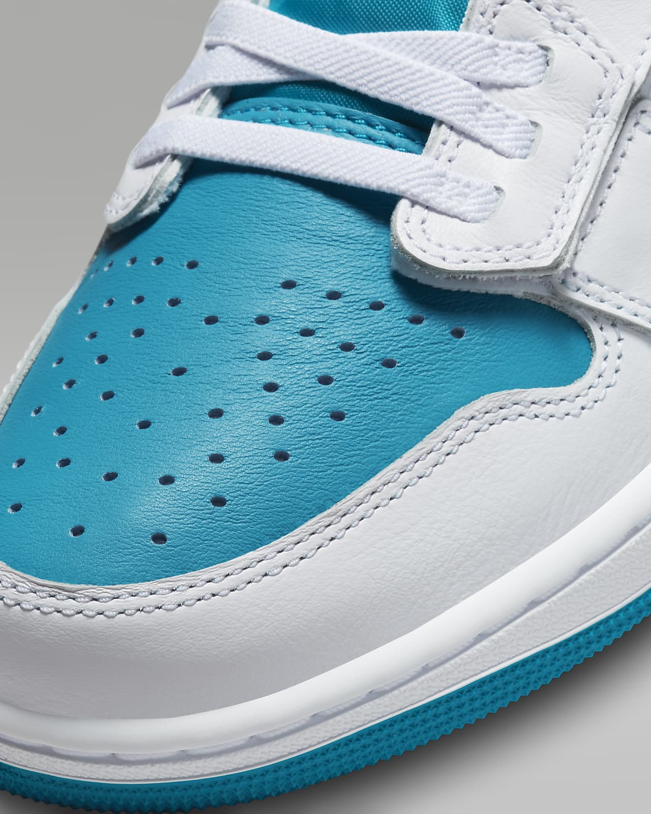 Air Jordan 1 Low FlyEase Men's Easy On/Off Shoes. Nike CA