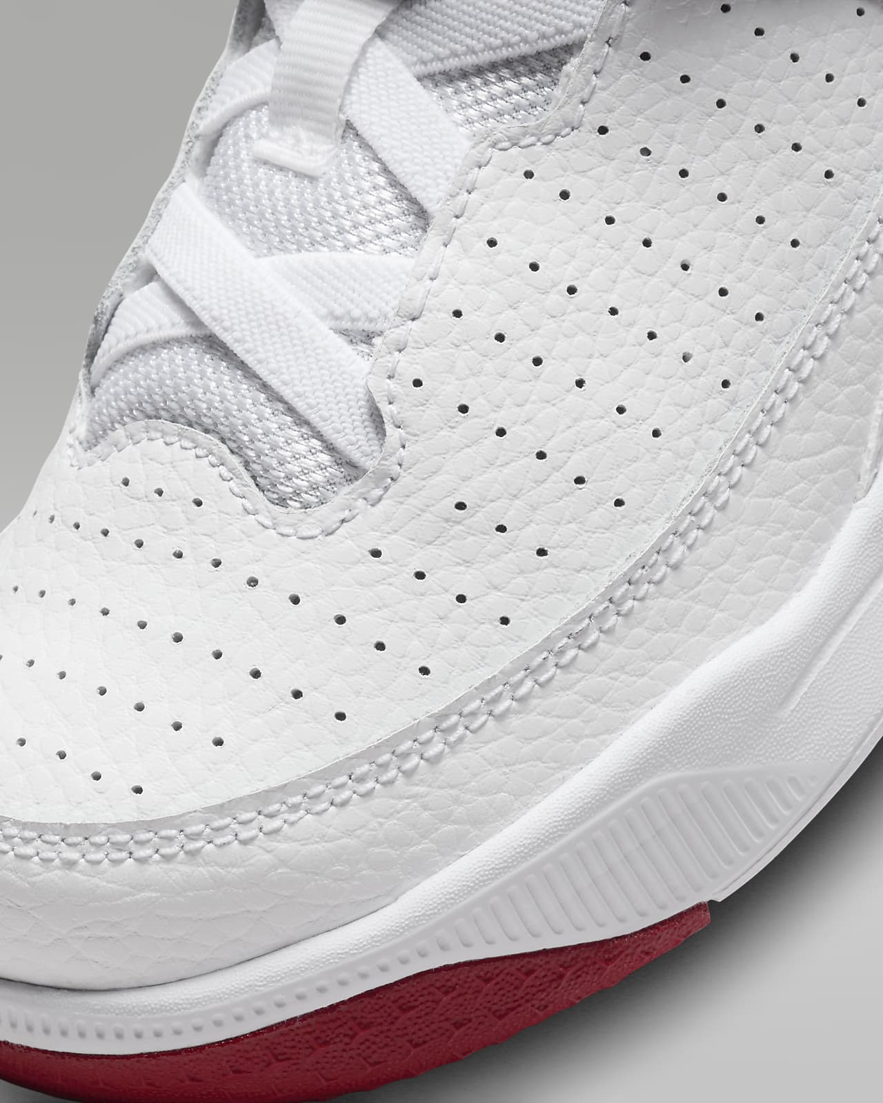 Jordan Max Aura 5 Younger Kids Shoes. Nike LU