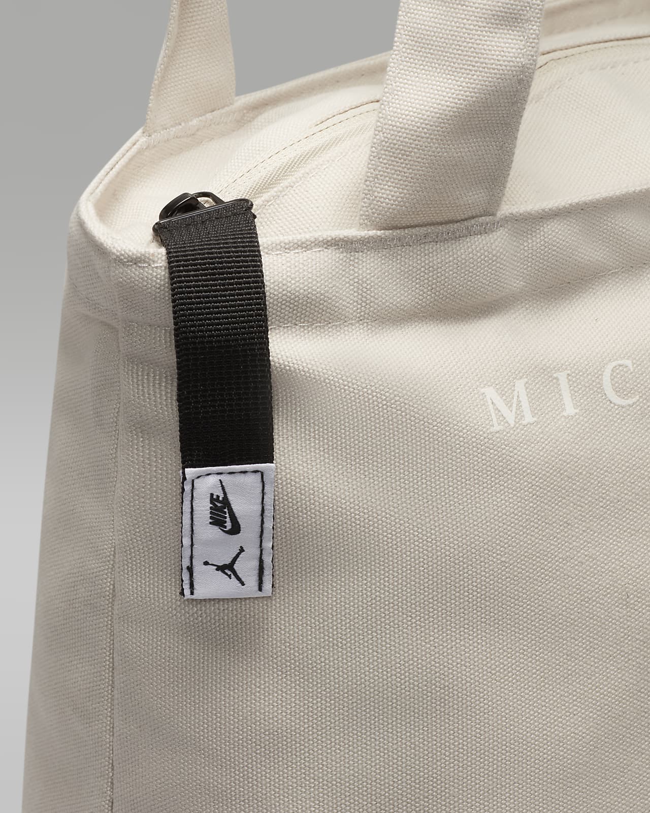 Jordan Graphic Tote Tote Bag. Nike LU
