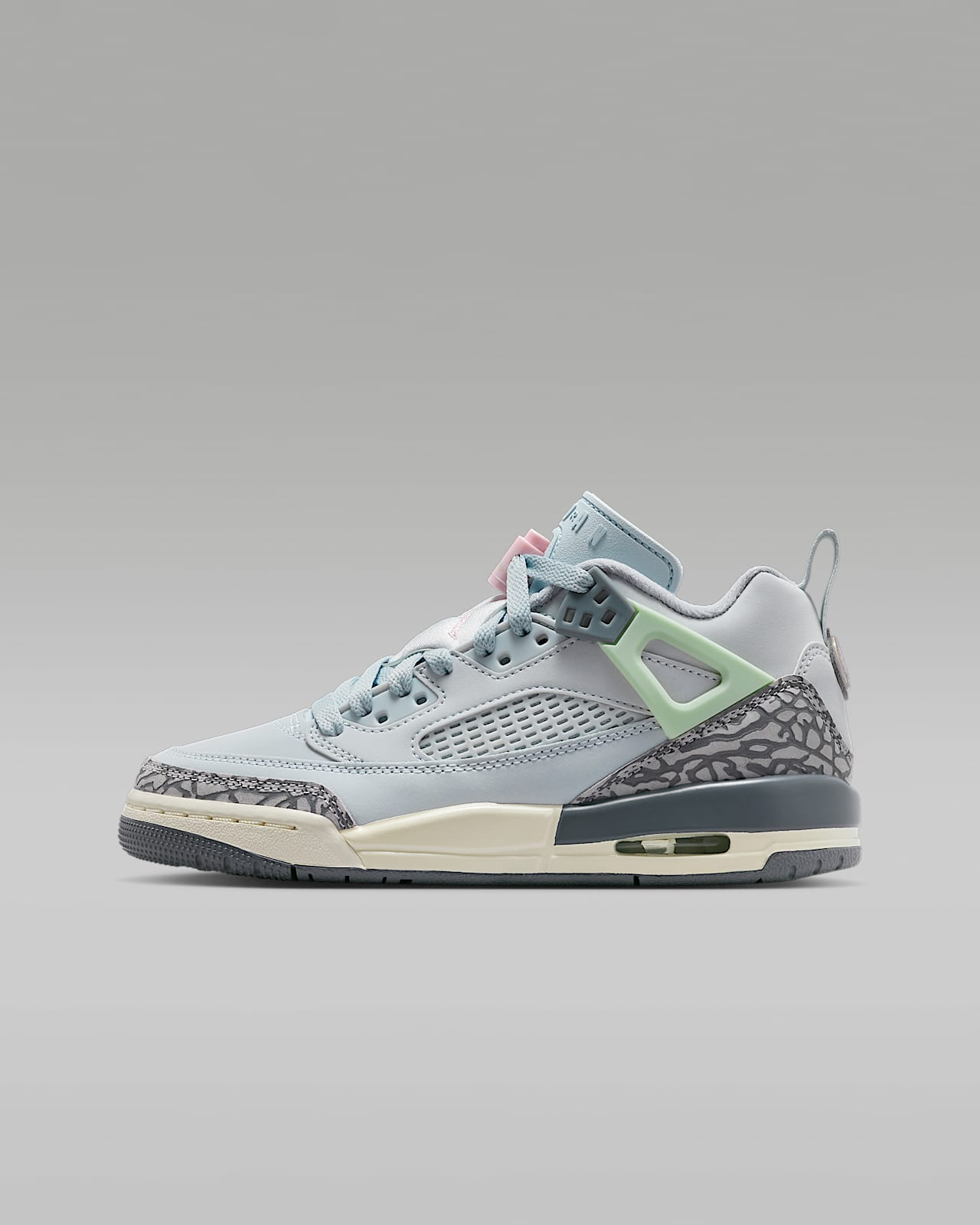 Jordan Spizike Low