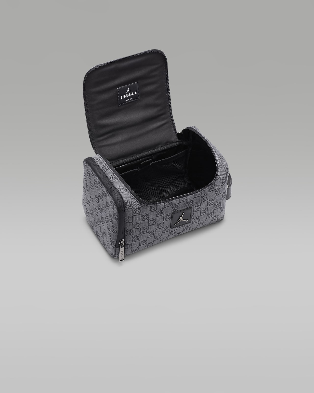 Nike top dopp kit