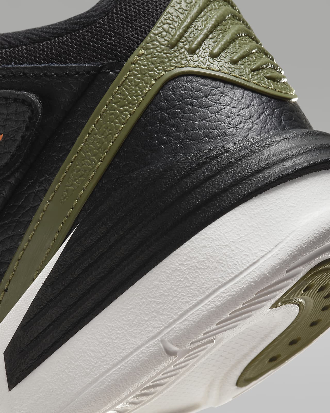 Kids best sale jordan aura