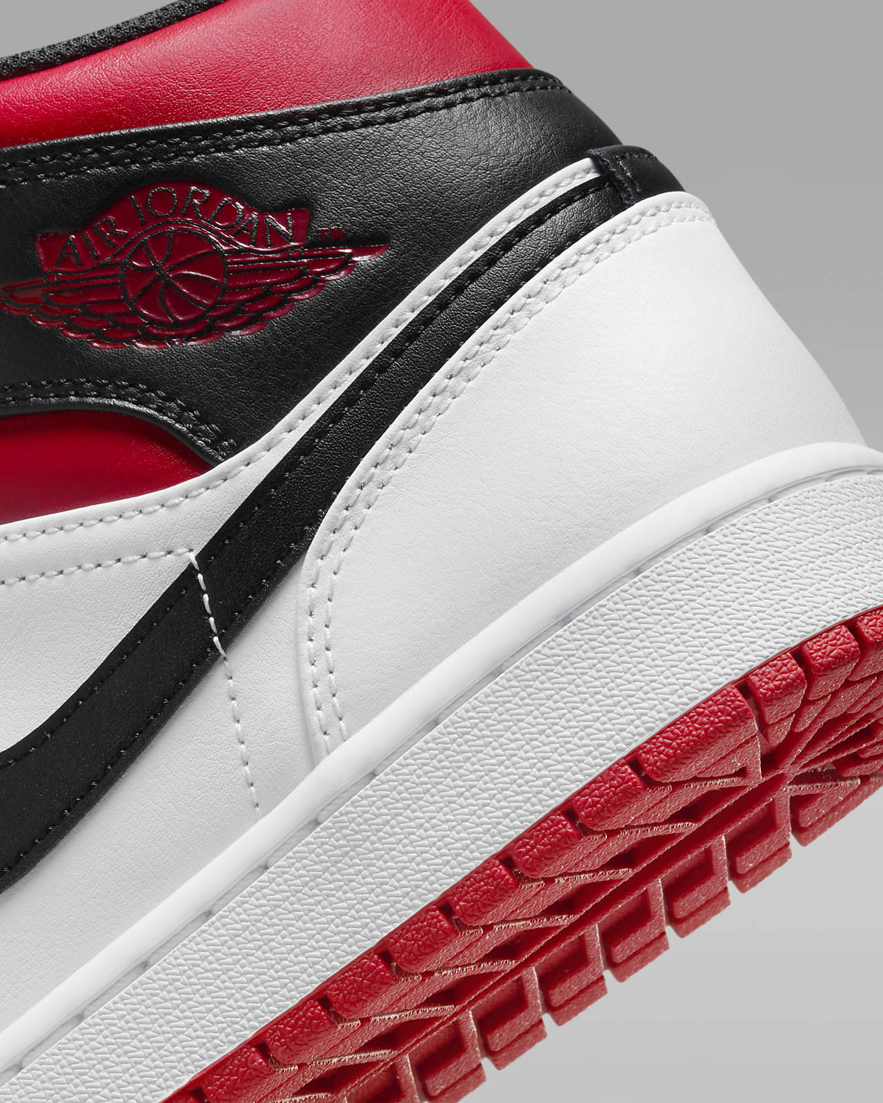 Air Jordan 1 Mid Mens Shoes. Nike UK