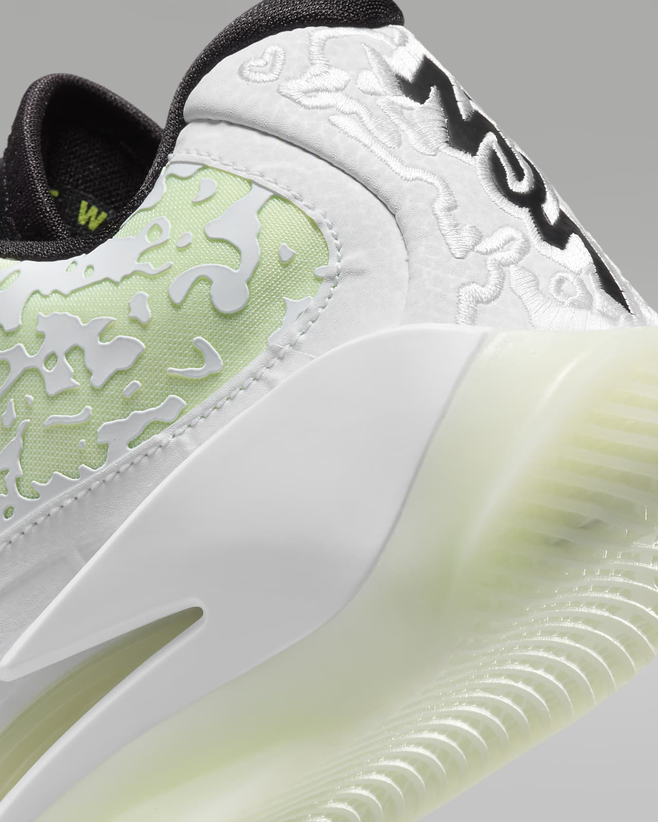 Alien hotsell shoes nike