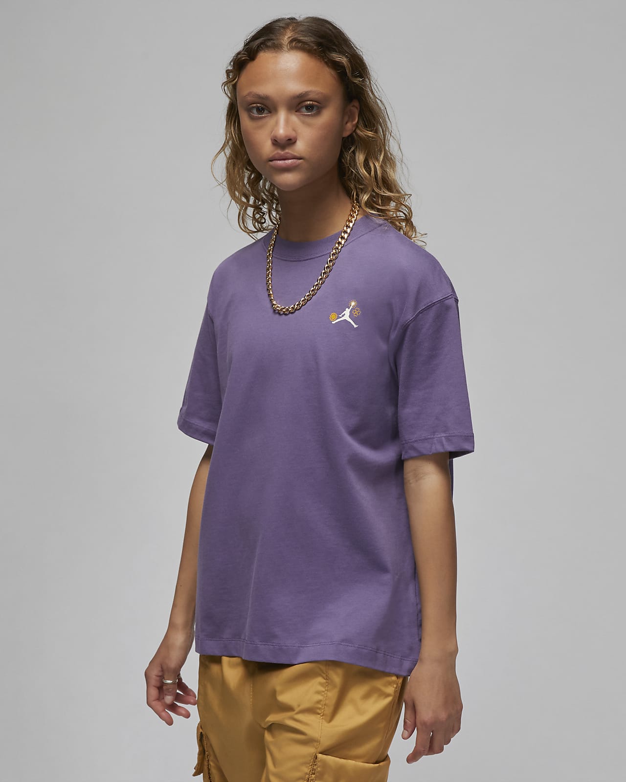 Jordan T shirt met graphic voor dames. Nike BE
