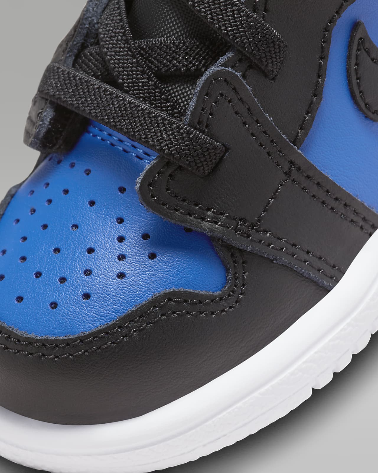 Baby blue jordan 1 mid sales