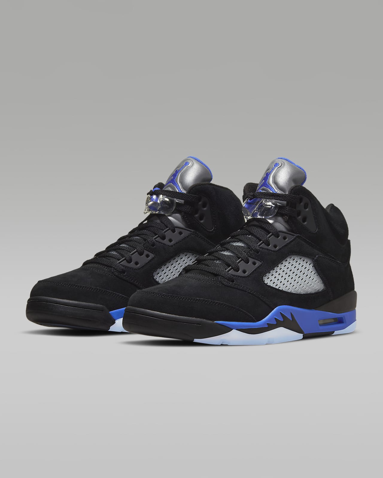 The new retro 5 store