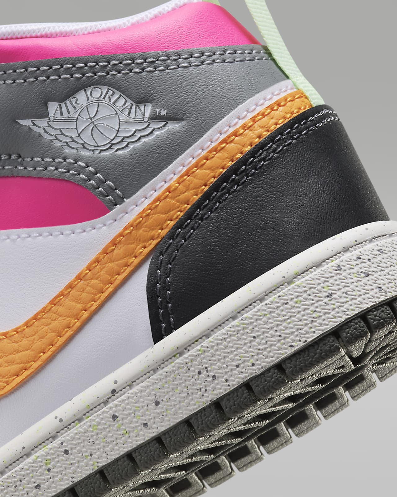 Jordan neon pink online