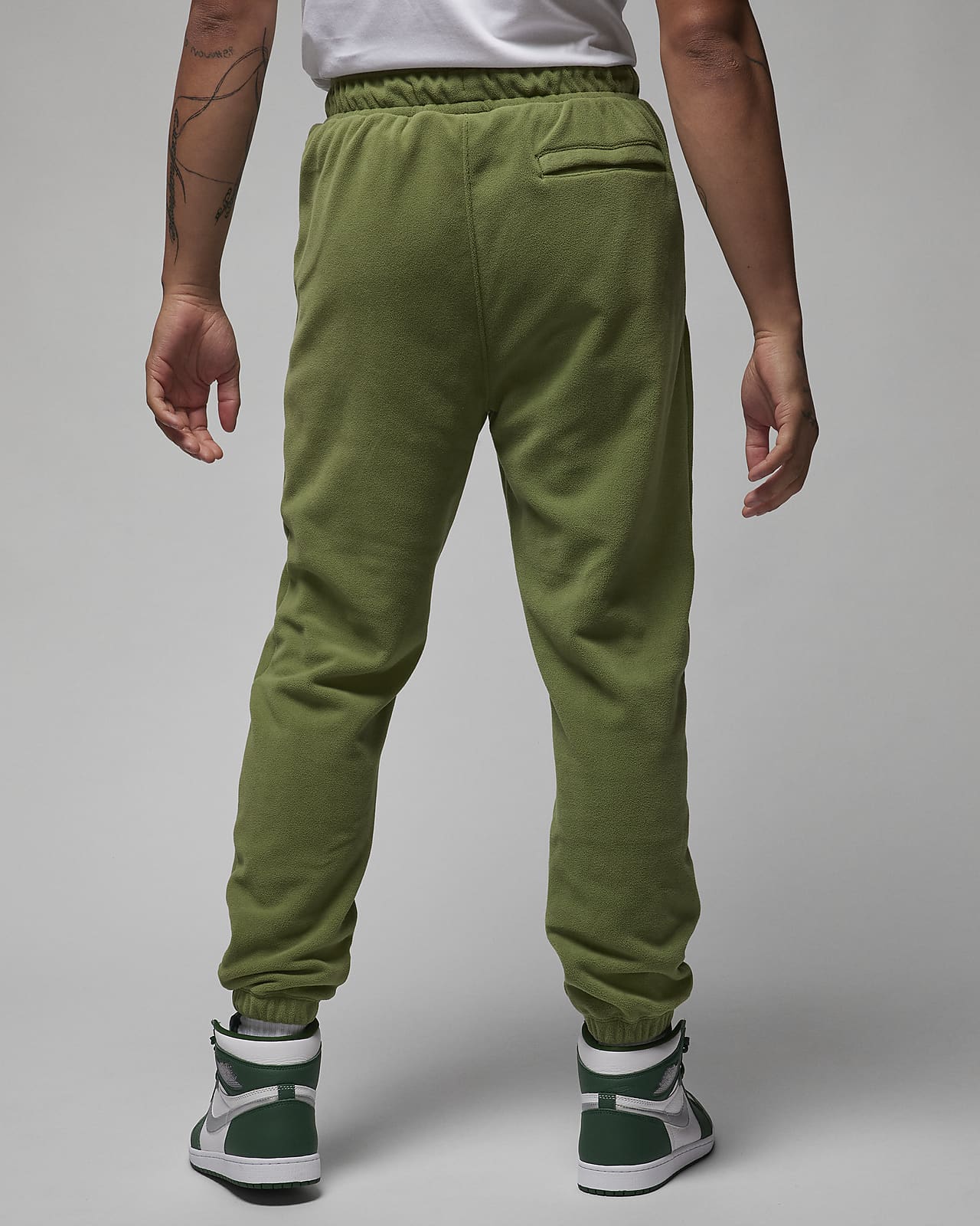Nike Sportswear Essentials+ Winter Fleece Cuffed Pants – Caltone
