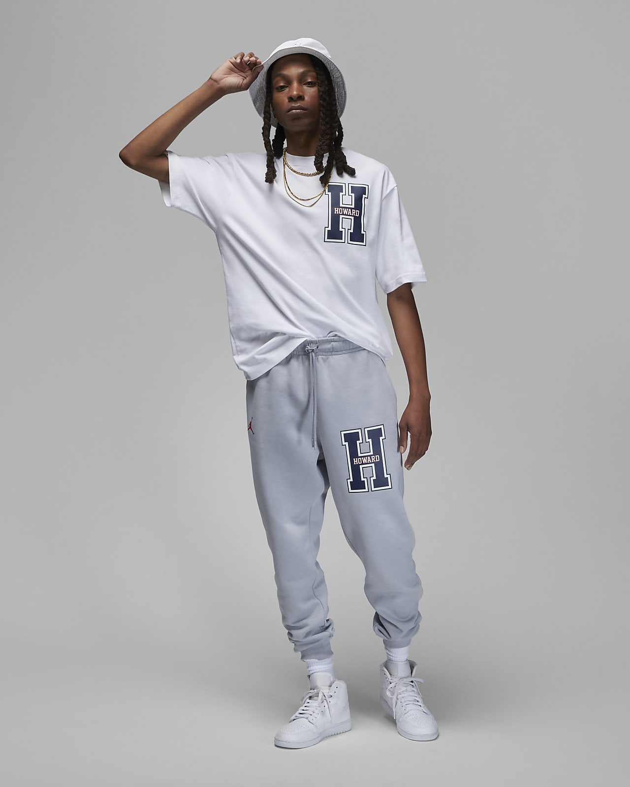 White t shirt h hot sale