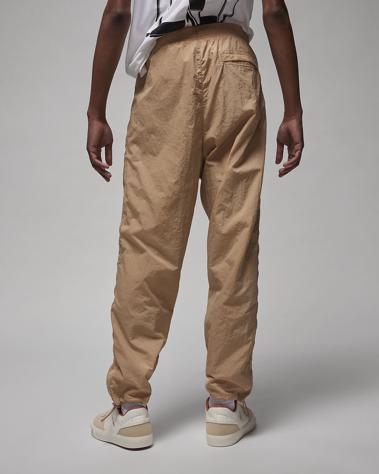 Jordan Essentials Men's Warm-Up Trousers. Nike SK