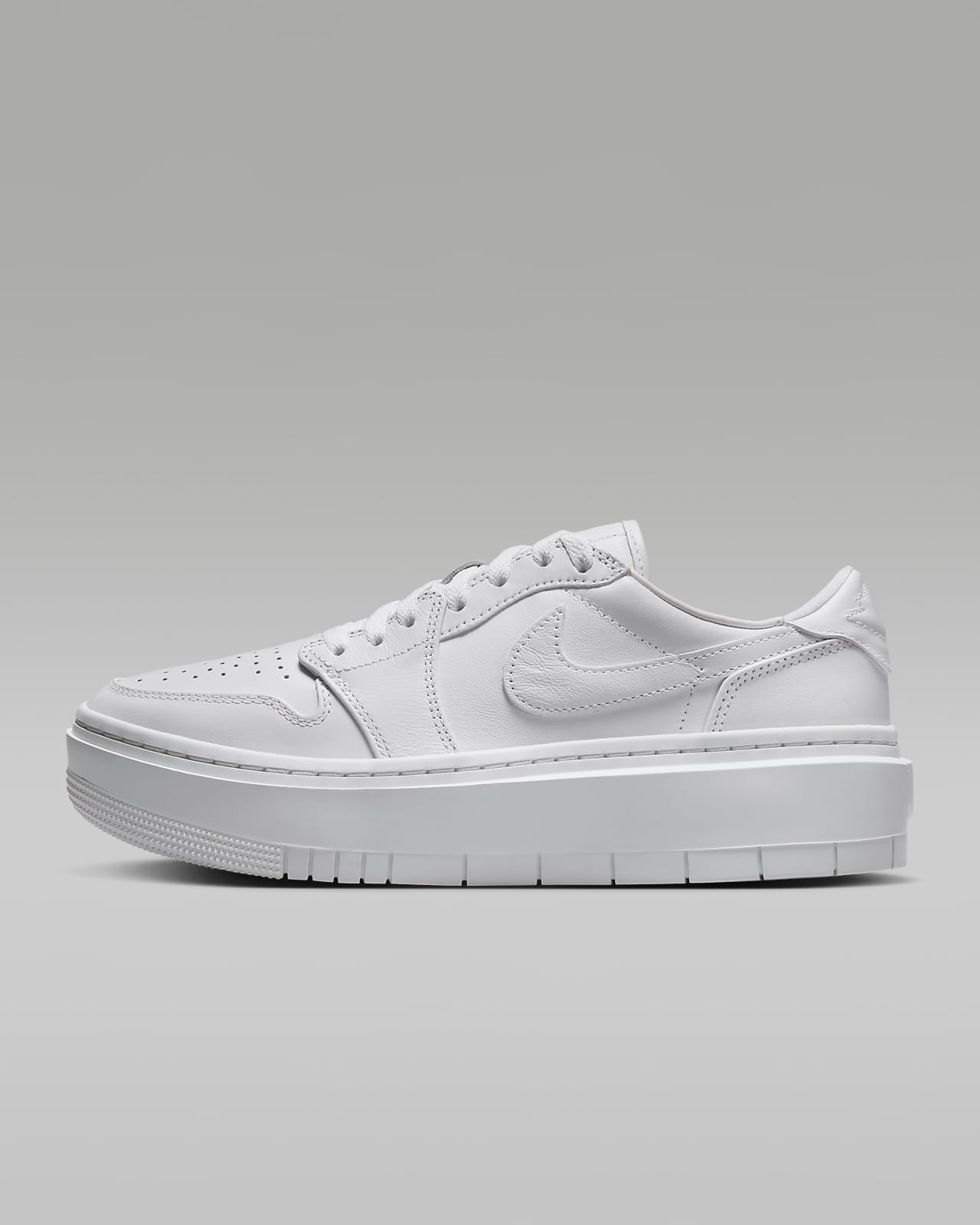 Los jordan hotsell 1 vienen amplios