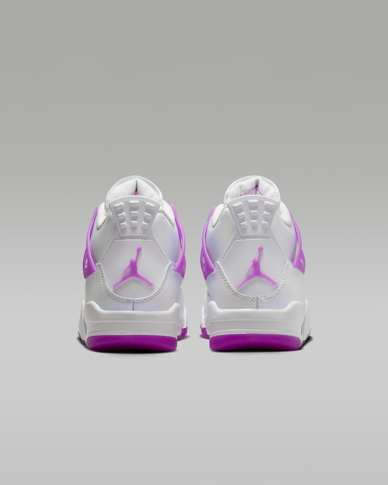 Air Jordan 4 Retro Older Kids' Shoes. Nike LU