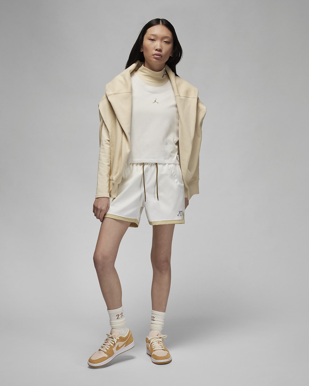 Nike women's woven shorts hot sale